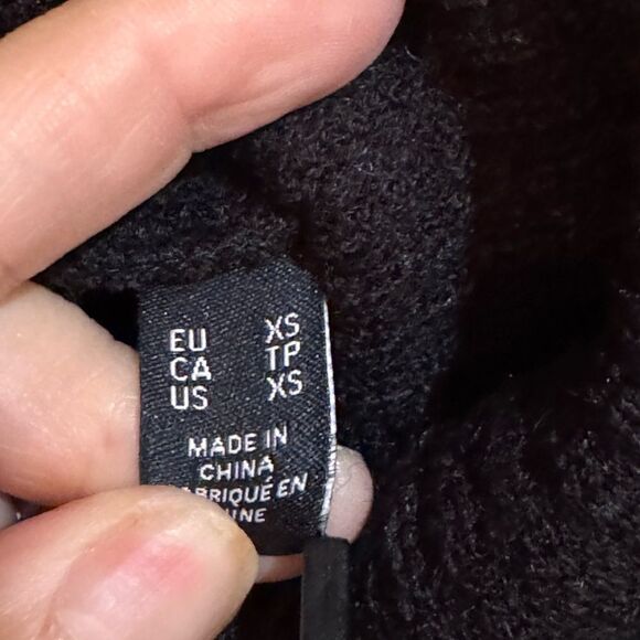 NWT Vero Moda Black sleeveless Turtleneck Sweater Size XS - Picture 4 of 7